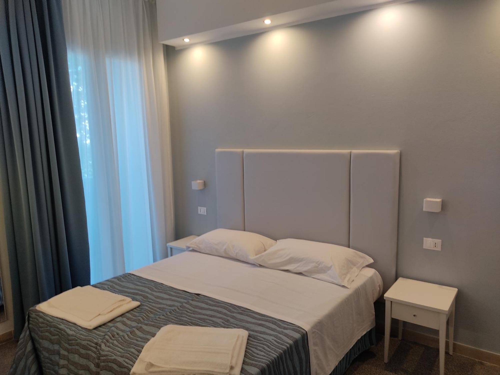 Hotel Caravel Park Rimini Exterior foto